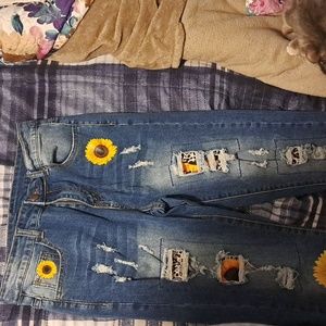 Sunflower Jean's